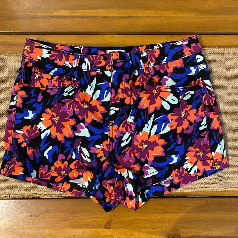 SO Muticolor Floral Shorts Juniors Size 11